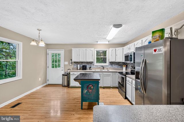 152 DEER PLACE CT, Strasburg, VA 22657