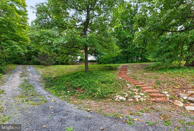 152 DEER PLACE CT, Strasburg, VA 22657
