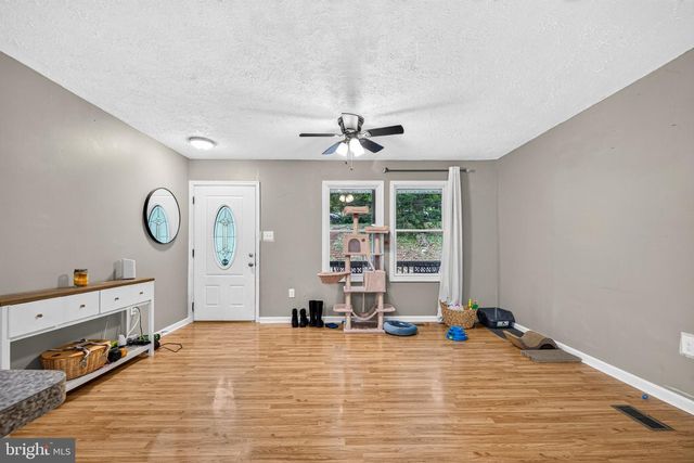 152 DEER PLACE CT, Strasburg, VA 22657