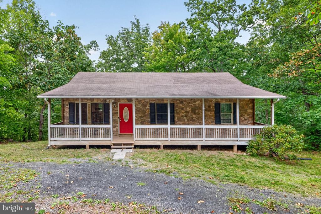 152 DEER PLACE CT, Strasburg, VA 22657