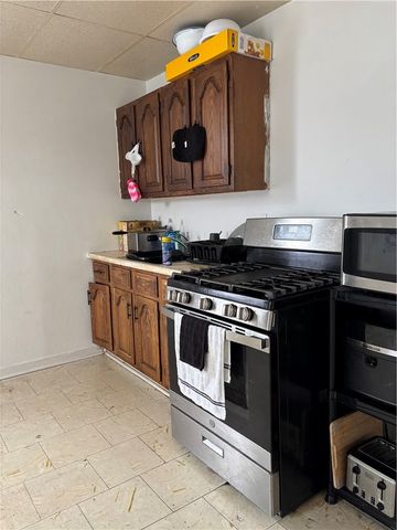 1010 Lincoln Avenue, Homewood Brushton, PA 15206
