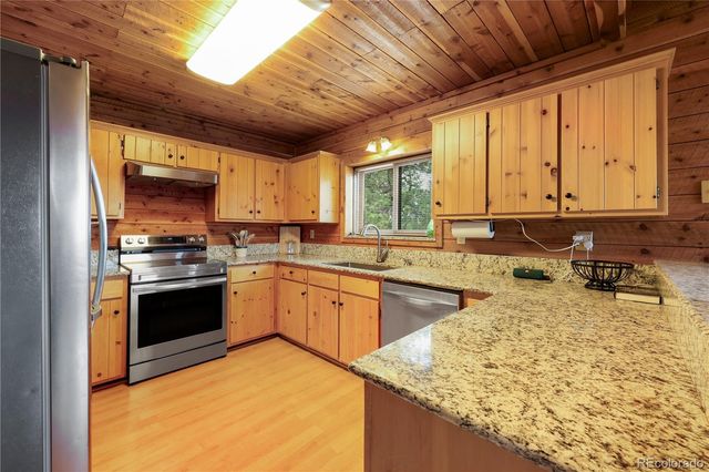 1721 Wildhorn Road, Florissant, CO 80816