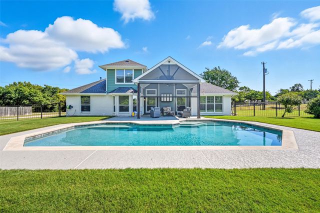 4020 Skinner Road, Midlothian, TX 76065