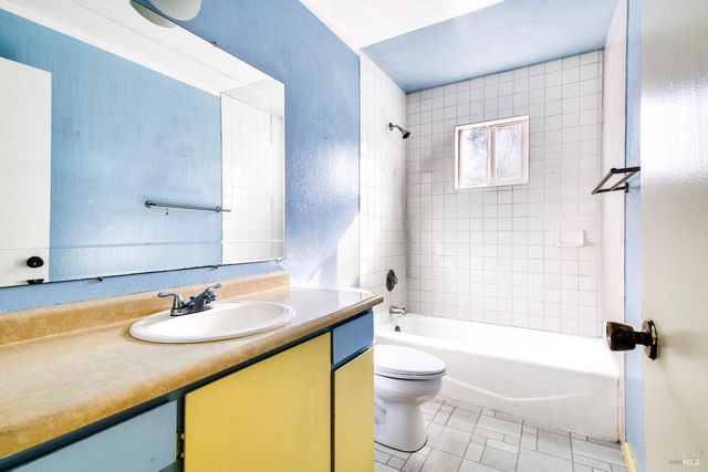 8356 Windmill Farms Dr, Cotati, CA 94931