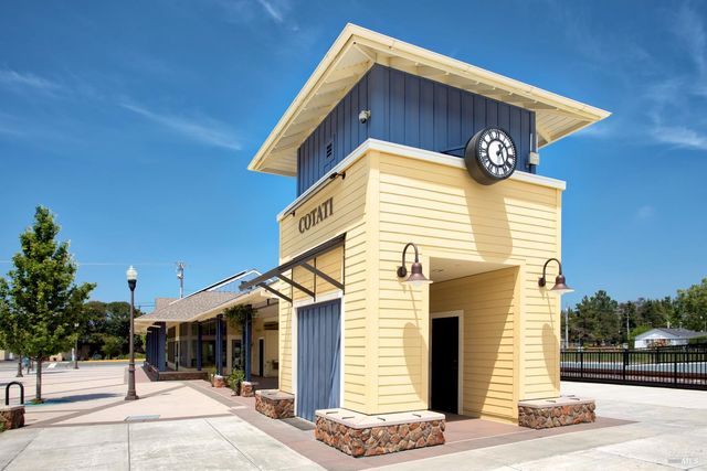 8356 Windmill Farms Dr, Cotati, CA 94931