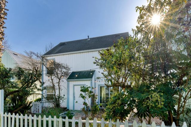 8356 Windmill Farms Dr, Cotati, CA 94931