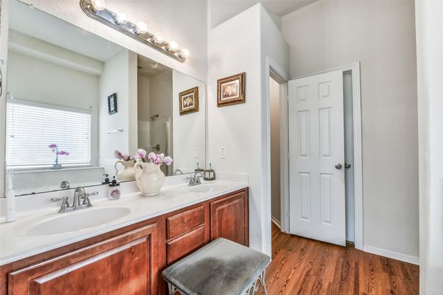 8002 Leaning Oak Drive, Texas City, TX 77591