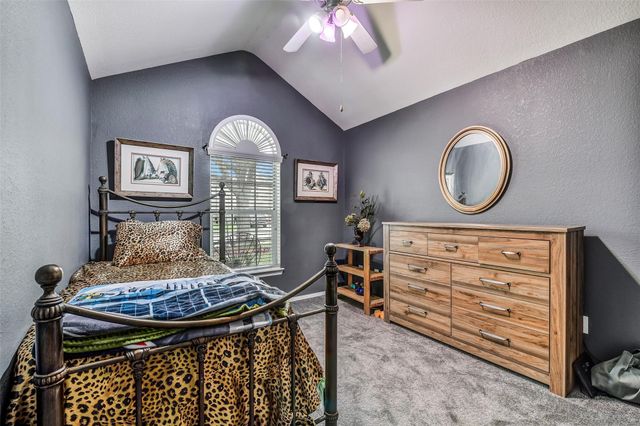 8002 Leaning Oak Drive, Texas City, TX 77591