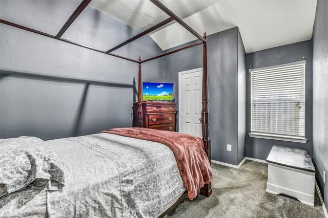 8002 Leaning Oak Drive, Texas City, TX 77591