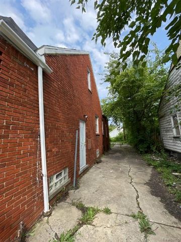 14560 Santa Rosa Drive, Detroit, MI 48238