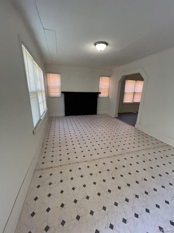 14560 Santa Rosa Drive, Detroit, MI 48238