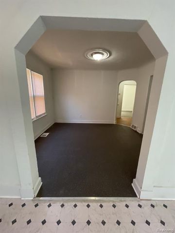 14560 Santa Rosa Drive, Detroit, MI 48238