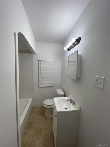 14560 Santa Rosa Drive, Detroit, MI 48238