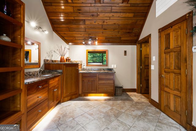 15 Red Bud Trail, Newnan, GA 30263