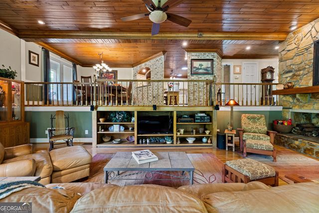 15 Red Bud Trail, Newnan, GA 30263