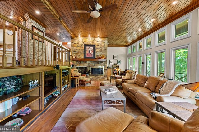 15 Red Bud Trail, Newnan, GA 30263