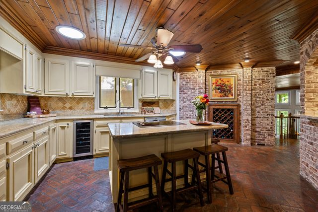 15 Red Bud Trail, Newnan, GA 30263