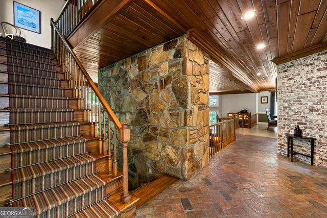 15 Red Bud Trail, Newnan, GA 30263
