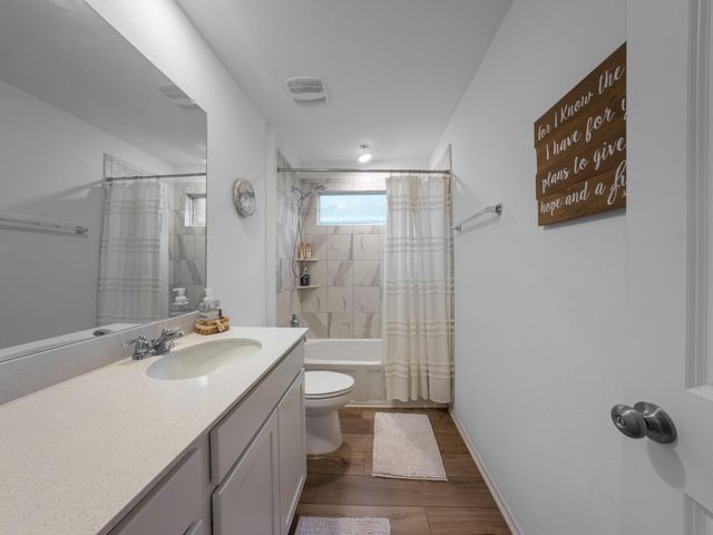 440 Sebring CIR, Hutto, TX 78634