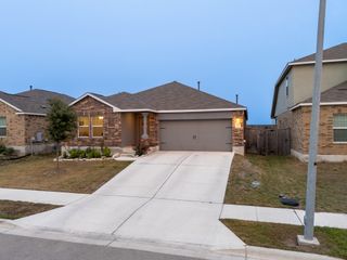 440 Sebring CIR, Hutto, TX 78634