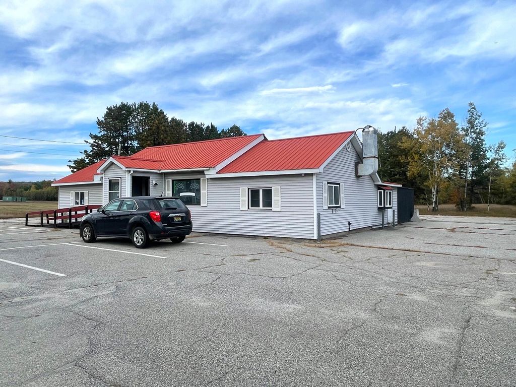 901 Main Street, Oxford, ME 04270 — photo 2