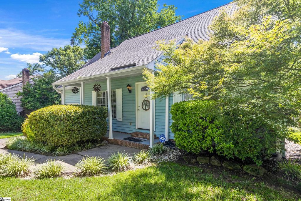 204 Three Forks Place, Greenville, SC 29609