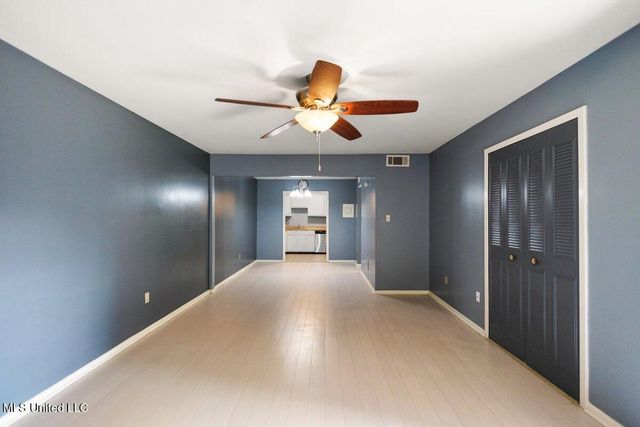 5155 Wayneland Drive, F6, Jackson, MS 39211