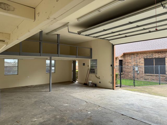 849 Brian Drive, Grand Prairie, TX 75052
