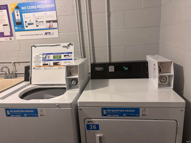 2937 Westbrook Dr Apt A220, Fort Wayne, IN 46805