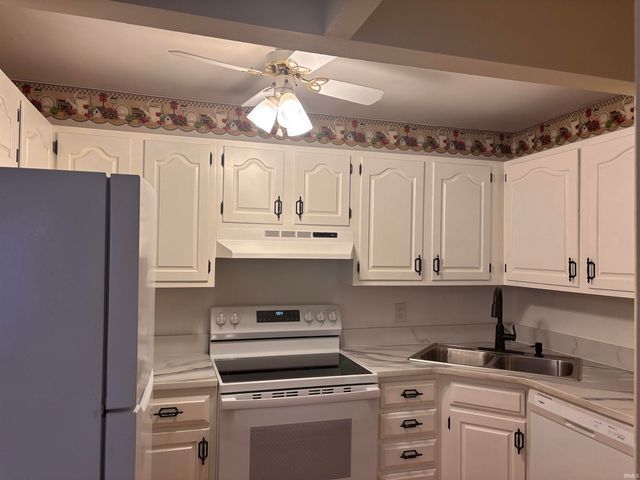 2937 Westbrook Dr Apt A220, Fort Wayne, IN 46805