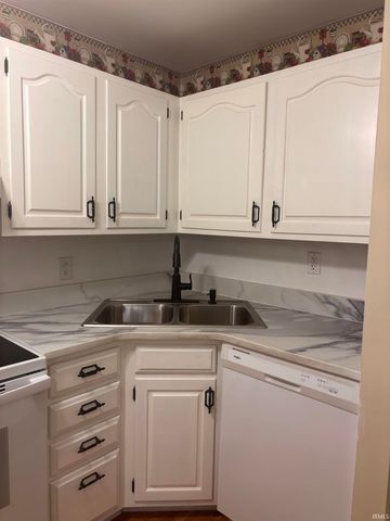 2937 Westbrook Dr Apt A220, Fort Wayne, IN 46805