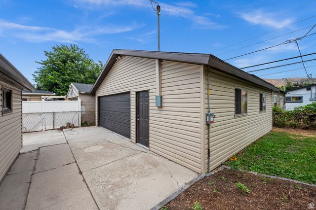 1082 N CAPISTRANO DR, Salt Lake City, UT 84116