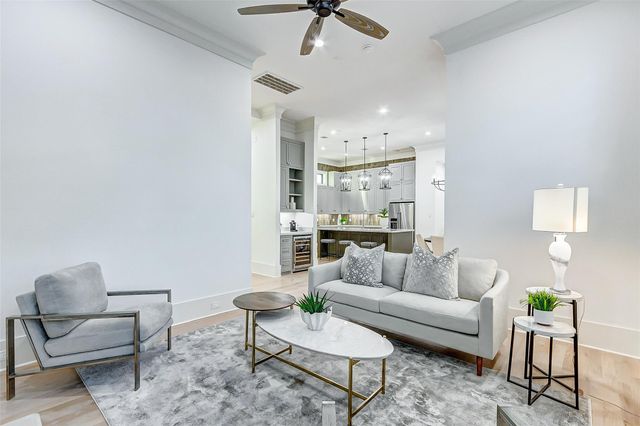 2122 Blalock Road B, Houston, TX 77080