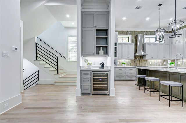 2122 Blalock Road B, Houston, TX 77080