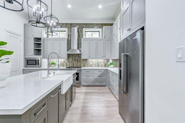 2122 Blalock Road B, Houston, TX 77080