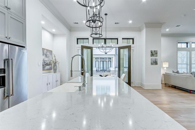 2122 Blalock Road B, Houston, TX 77080