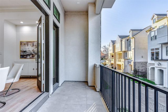 2122 Blalock Road B, Houston, TX 77080