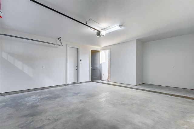 2122 Blalock Road B, Houston, TX 77080