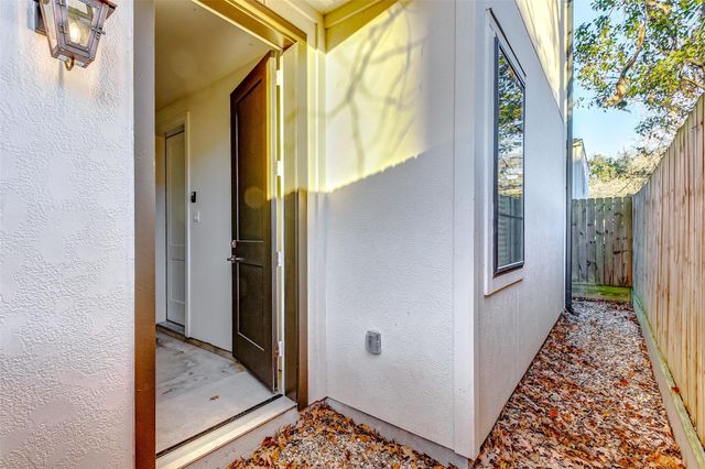 2122 Blalock Road B, Houston, TX 77080