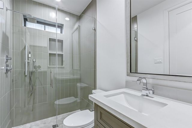 2122 Blalock Road B, Houston, TX 77080