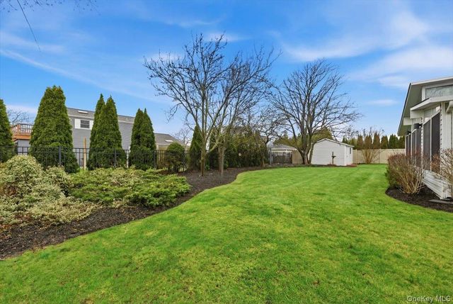 16 Seaway Drive, Copiague, NY 11726