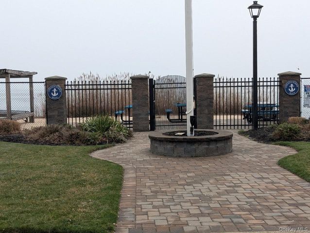 16 Seaway Drive, Copiague, NY 11726