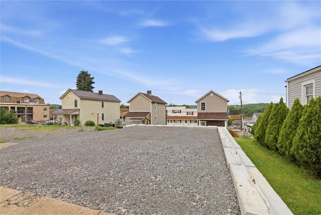 2212 Freeport Road, Harrison Twp, PA 15065