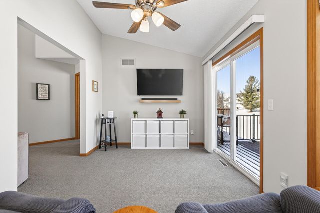 17427 Deerfield Drive SE, Prior Lake, MN 55372