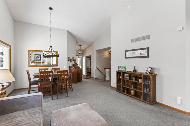 17427 Deerfield Drive SE, Prior Lake, MN 55372