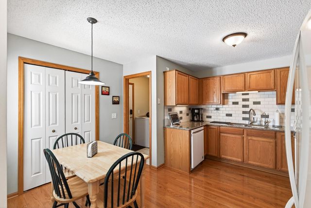 17427 Deerfield Drive SE, Prior Lake, MN 55372