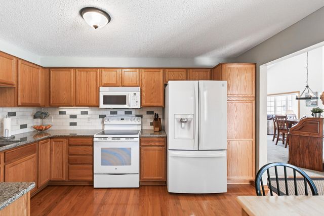 17427 Deerfield Drive SE, Prior Lake, MN 55372