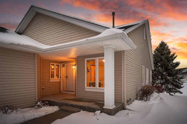 17427 Deerfield Drive SE, Prior Lake, MN 55372