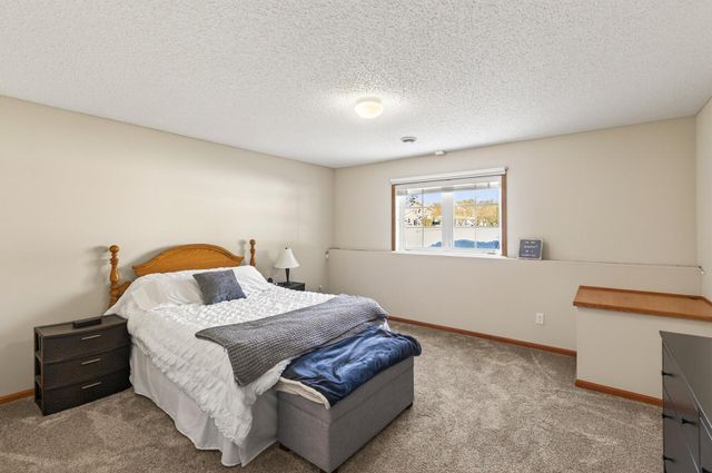 17427 Deerfield Drive SE, Prior Lake, MN 55372