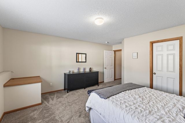 17427 Deerfield Drive SE, Prior Lake, MN 55372